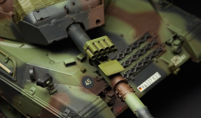 Meng Model TS-015 GERMAN MAIN BATTLE TANK LEOPARD 1 A5 1/35 – image 5