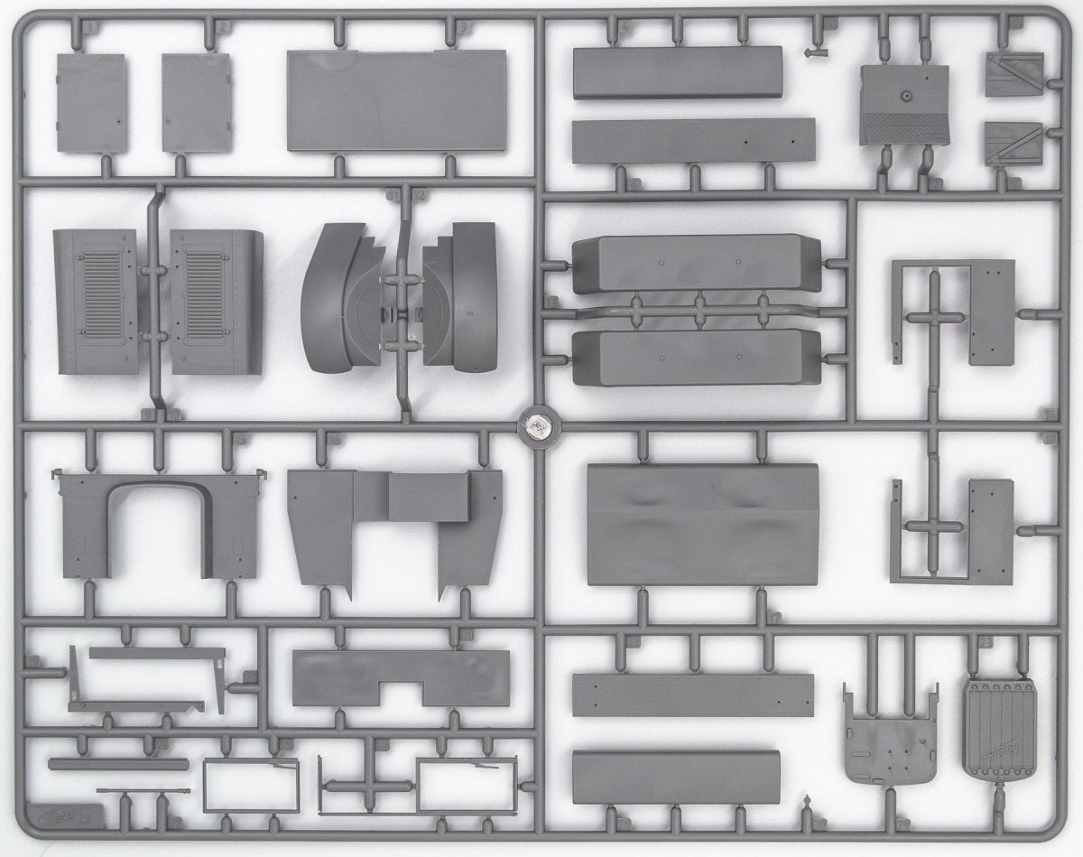 ICM DS3509 Wehrmacht Radio Trucks (Henschel 33D1 Kfz.72, Krupp L3H163 Kfz.72) 1/35 – immagine 11