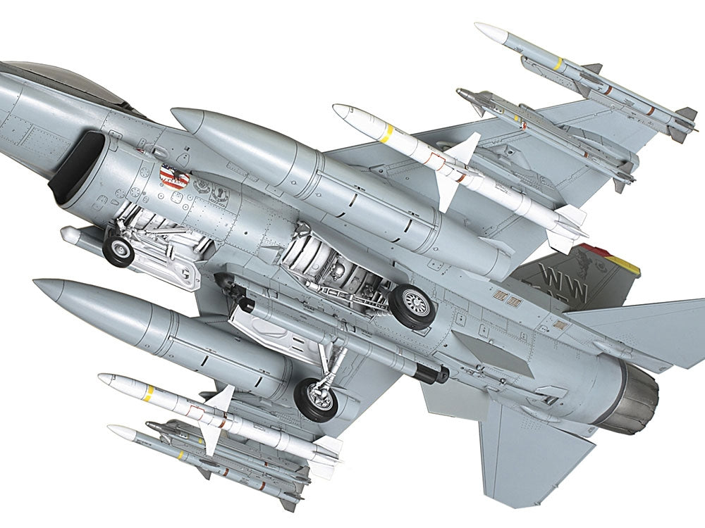 Tamiya 61098 F-16CJ Fighting Falcon 1/48 – image 5