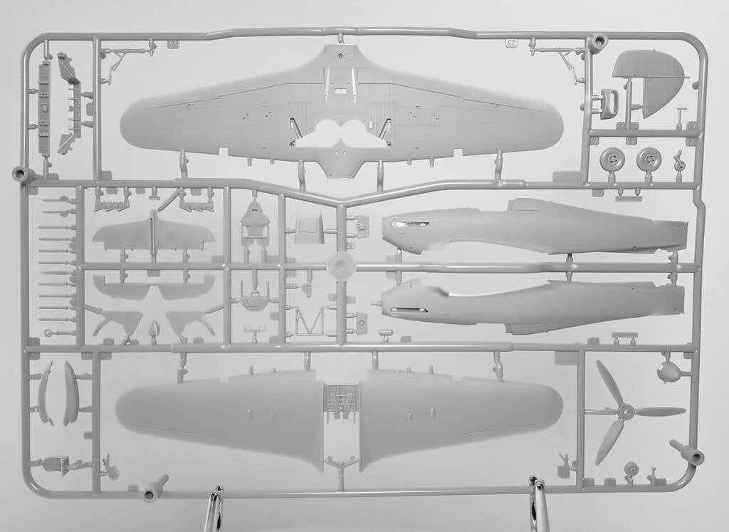 Arma Hobby 70054 Hurricane MkII A/B/C/ &amp;quot;Dieppe&amp;quot; Delux Set 1/72 – immagine 3