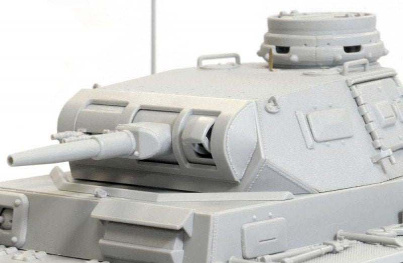 Dragon 6632 Pz.Kpfw. III Ausf. F 1/35 – zdjęcie 3