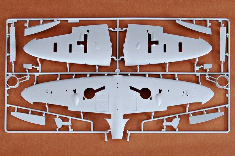 Trumpeter 02413 Spitfire MK.VI 1/24 – immagine 13