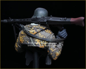Young Miniatures YM1882 German Machine Gunner Eastern Front WWII 1/10 – immagine 5