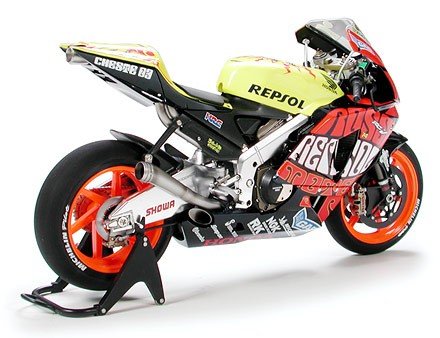 Tamiya 14097 Repsol Honda RC 211V 03 1/12 – Bild 2