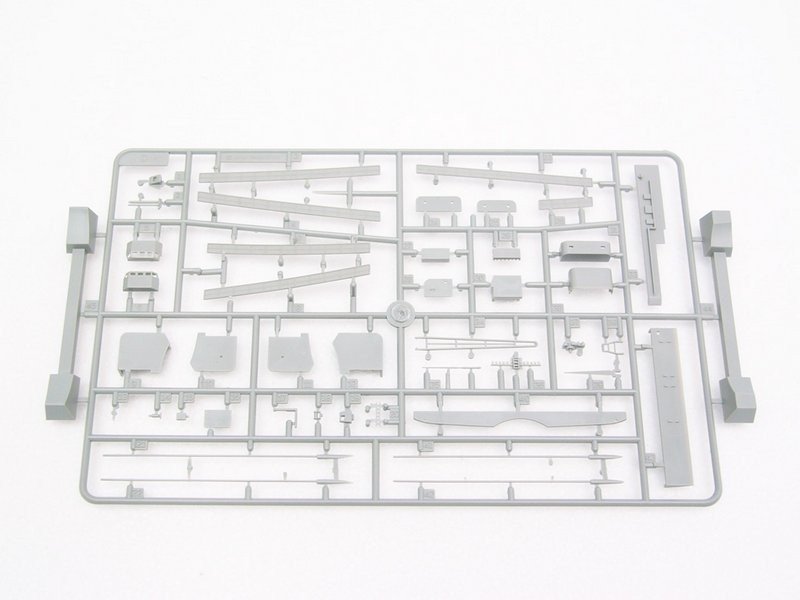 Trumpeter 05606 USSR Admiral Kuznetsov aircraft carrier 1/350 – Bild 21