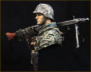 Young Miniatures YM1869 Waffen SS Young Machine Gunner 1944 1/10 – zdjęcie 3