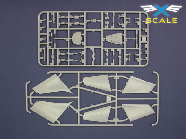 X-Scale 144008 B707-124 Long Range Narrow Body Airliner Continental 1/144 – image 9