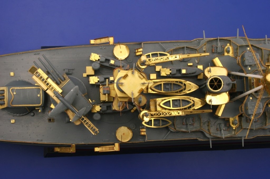 Eduard 53016 USS Arizona MINI HOBBY MODEL 1/350 – image 9