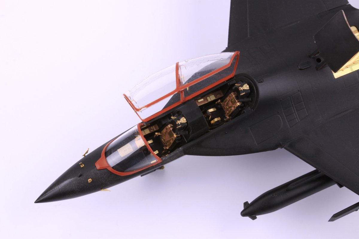 Eduard 73618 Yak-130 ZVEZDA 1/72 – immagine 3