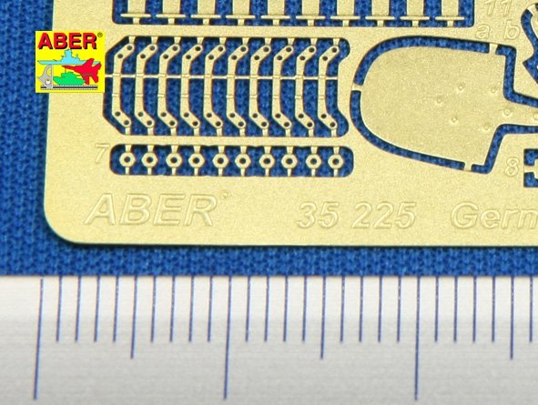 Aber 35225 German super heavy tank E100 1/35 – image 3