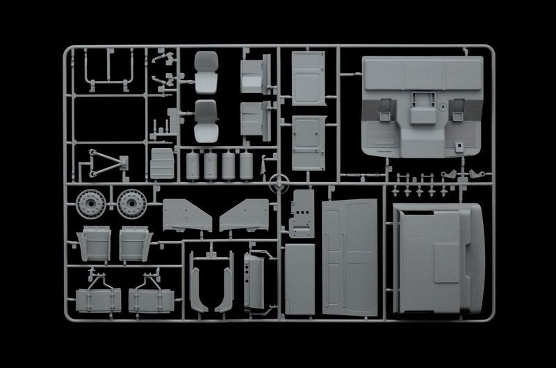 Italeri 3901 MAN F2000 6x4 1/24 – Bild 3