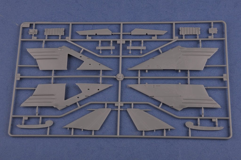 Hobby Boss 81758 Su-17M4 Fitter-K 1/48 – Bild 10