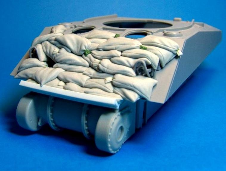 Panzer Art RE35-172 Sand armor for M4 Sherman tanks (early hull) 1/35 – image 3