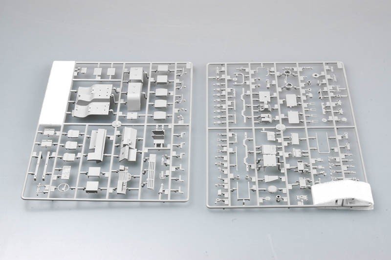 Trumpeter 01004 M1078 Light Medium Tactical Vehicle (LMTV) Standard Cargo Tru 1/35 – immagine 12