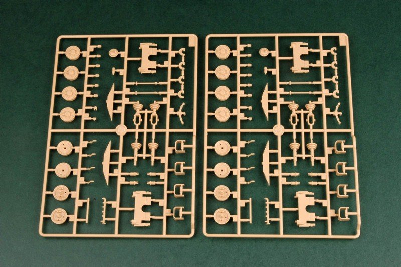 Hobby Boss 85501 152mm ShkH DANA vz.77 1/35 – image 9