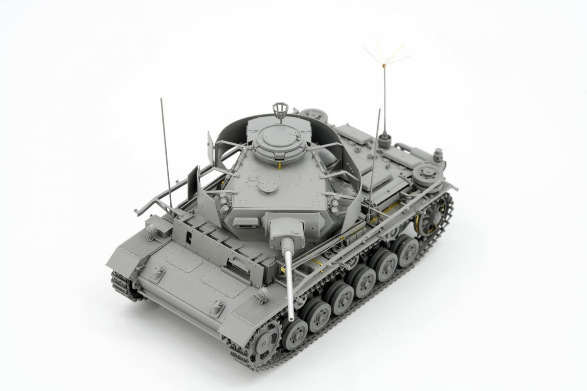 Border Model BT-048 Pz.Bef.Wg.III Ausf.K 2in1 w/Schürzen 1/35 – Bild 15