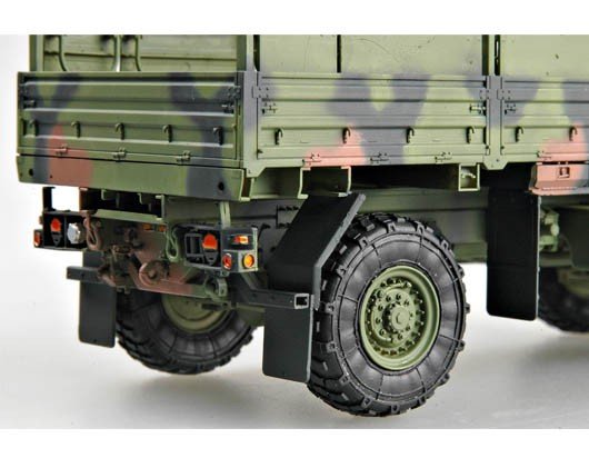 Trumpeter 01004 M1078 Light Medium Tactical Vehicle (LMTV) Standard Cargo Tru 1/35 – immagine 6