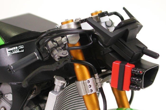 Tamiya 14109 Kawasaki Ninja ZX-RR 1/12 – zdjęcie 3