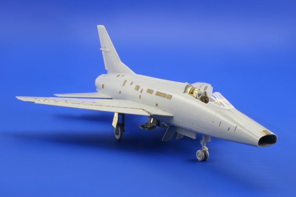 Eduard 73363 F-100C S. A. 1/72 TRUMPETER – immagine 7