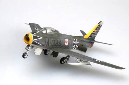 Hobby Boss 80259 F-86F-40 Sabre 1/72 – zdjęcie 4