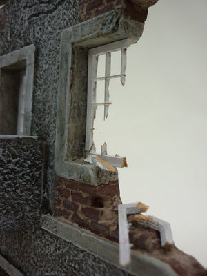 RT-Diorama 35175 Damaged Village House 1/35 – image 7