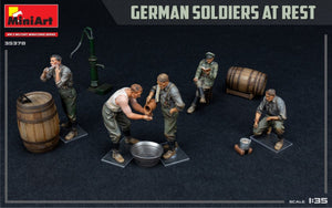 MiniArt 35378 GERMAN SOLDIERS AT REST. SPECIAL EDITION 1/35 – immagine 3