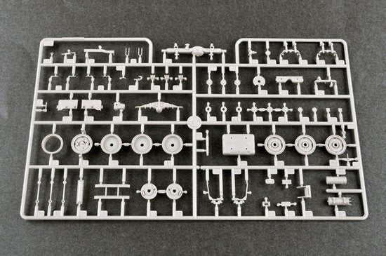 Trumpeter 01032 Russian 9P138 Grad-1 on Zil-131 1/35 – imagen 4
