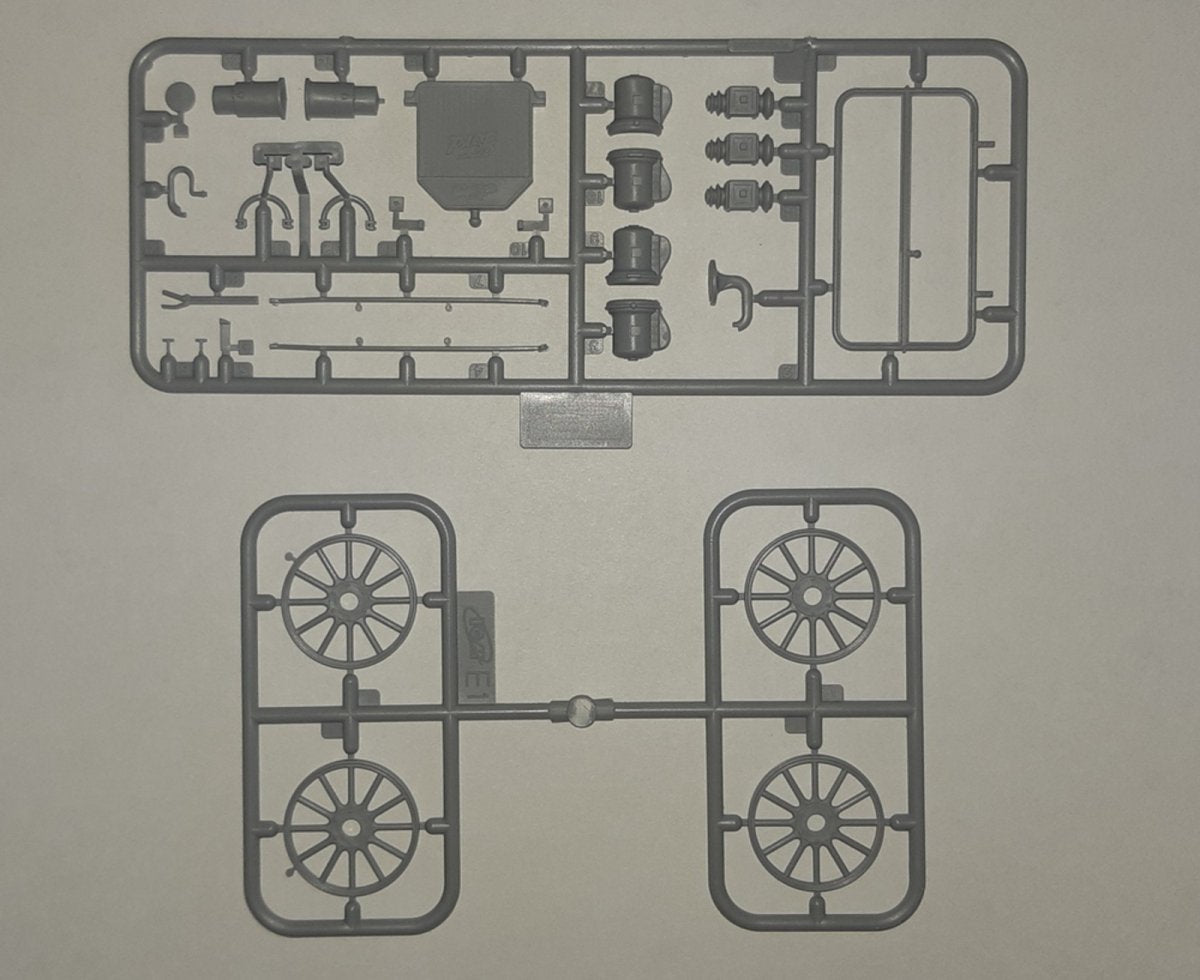 ICM 24016 Model T 1912 Commercial Roadster 1/24 – Bild 3