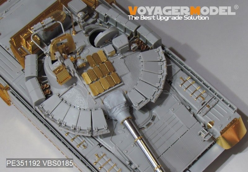 Voyager Model PE351192 Modern Russian T-80BVM Main Battle Tank (smoke discharger include) (For TRUMPETER 09587) 1/35 – Bild 4