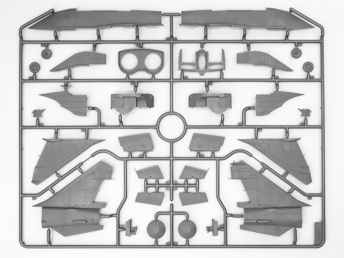ICM 72178 MiG-25PU Soviet Training Aircraft 1/72 – image 8