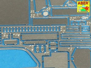 Aber 35257 Simca 5 Staff Car 1/35 – immagine 3