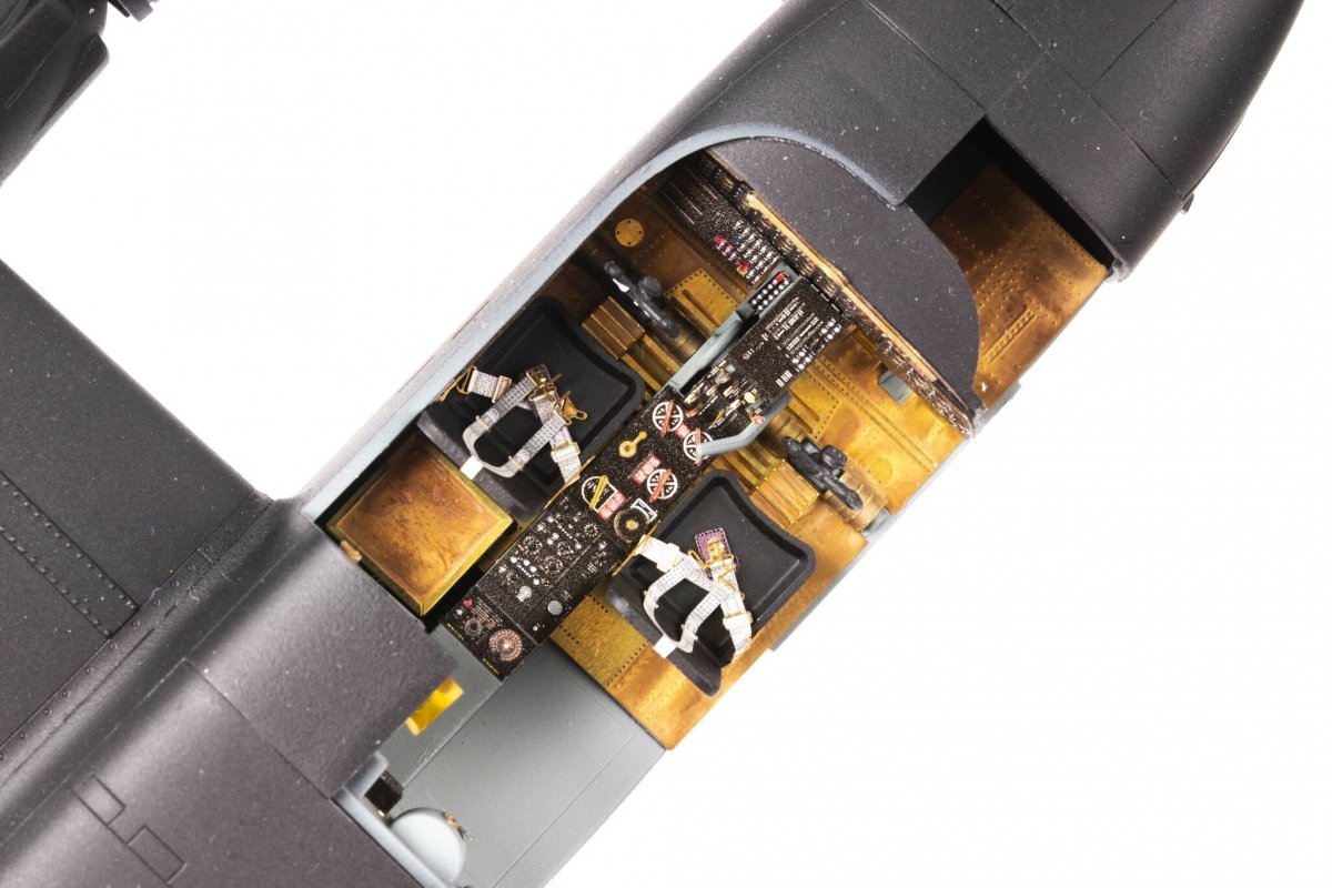Eduard FE1263 B-26K Invader seatbelts STEEL ICM 1/48 – imagen 5