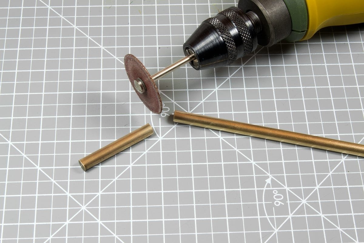 AK Interactive AK9119 BRASS PIPES 2.2MM Ø. 2 UNITS – immagine 3