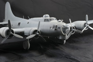 HK Models 01E04 B-17 Flying Fortress F and G 1/32 – immagine 15
