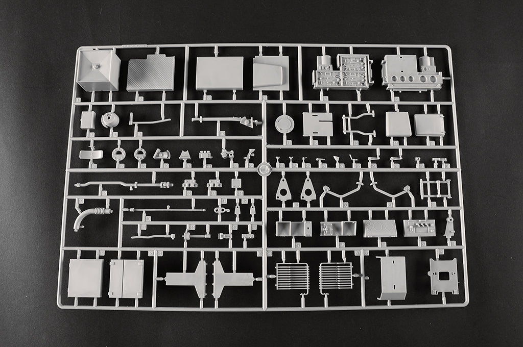 Trumpeter 00948 German Tiger II Heavy Tank - Porsche Turret Early Production 1/16 – Bild 55