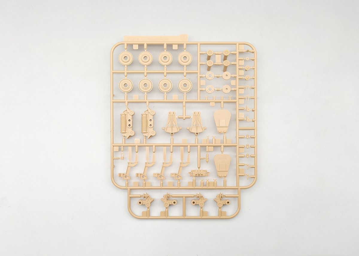 Amusing Hobby 35A042 FV221 Caernarvon British Heavy Tank 1/35 – immagine 13