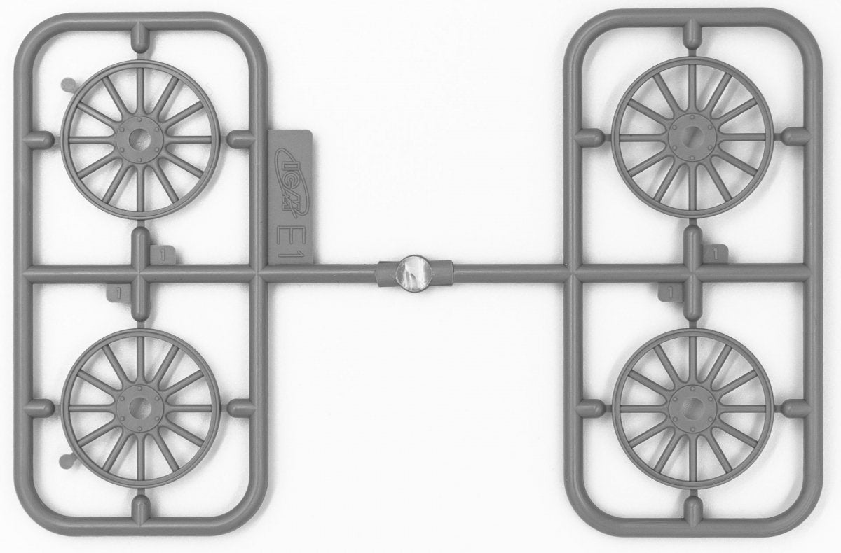 ICM 24025 Modèle T 1911 Touring avec des automobilistes américains 1/24 – image 8