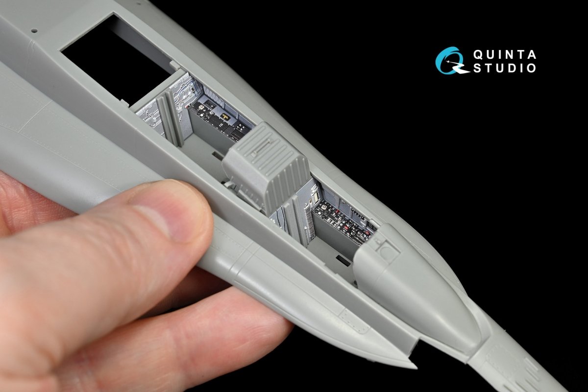 Quinta Studio QD48145 F/A-18B 3D-Printed &amp;amp; coloured Interior on decal paper (for Kinetic kit) 1/48 – Bild 8