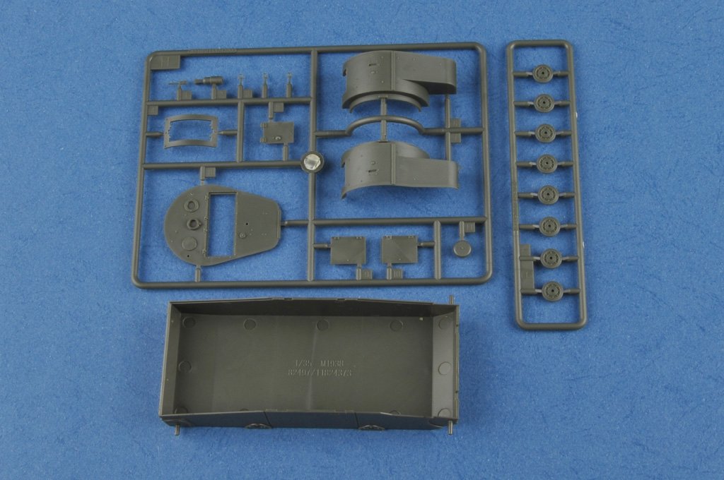 Hobby Boss 83810 Char d&amp;#39;infanterie léger soviétique T-26 Mod.1936-1937 (1/35) – image 5