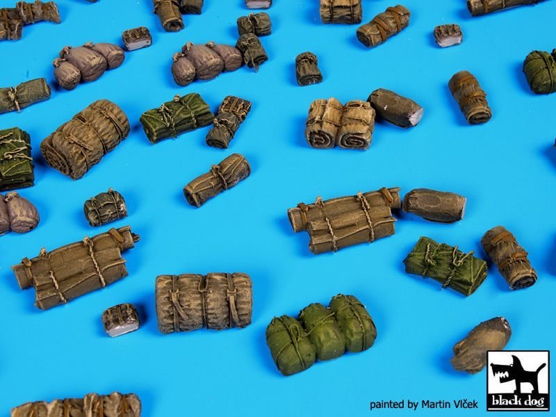 Black Dog T72057 Tentage plus bedrols 3 accessories set 1/72 – imagen 5