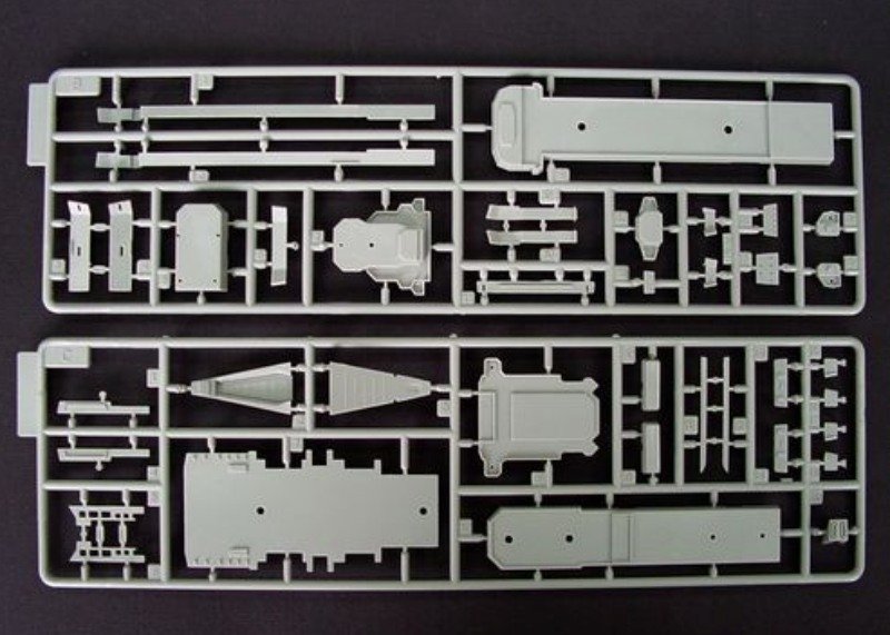 Trumpeter 05710 USSR Navy P. Velikiy Battle Cruiser 1/700 – immagine 5
