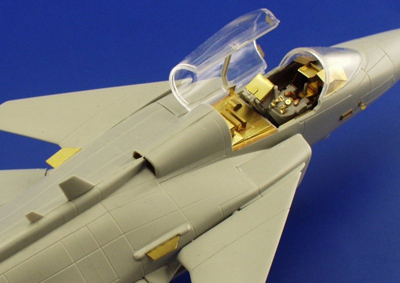 Eduard 49300 JAS-39 Gripen 1/48 Italeri – Bild 7