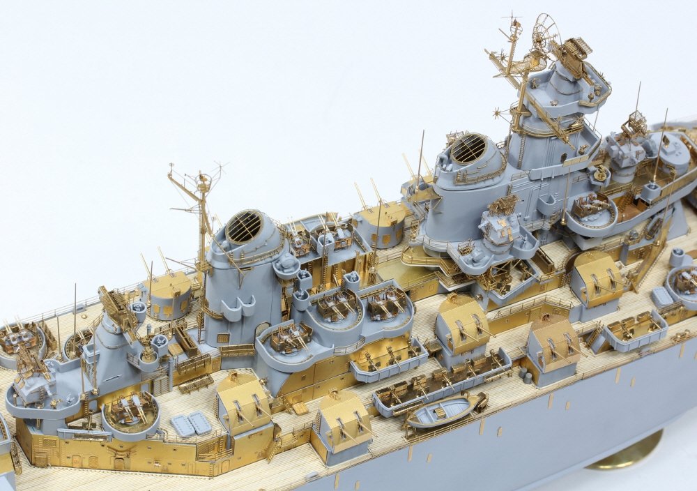 Pontos 35026FB USS BB-63 Missouri 1945 Detail Up Set (Deck Blue 20B stained wooden deck) 1/350 – imagen 5