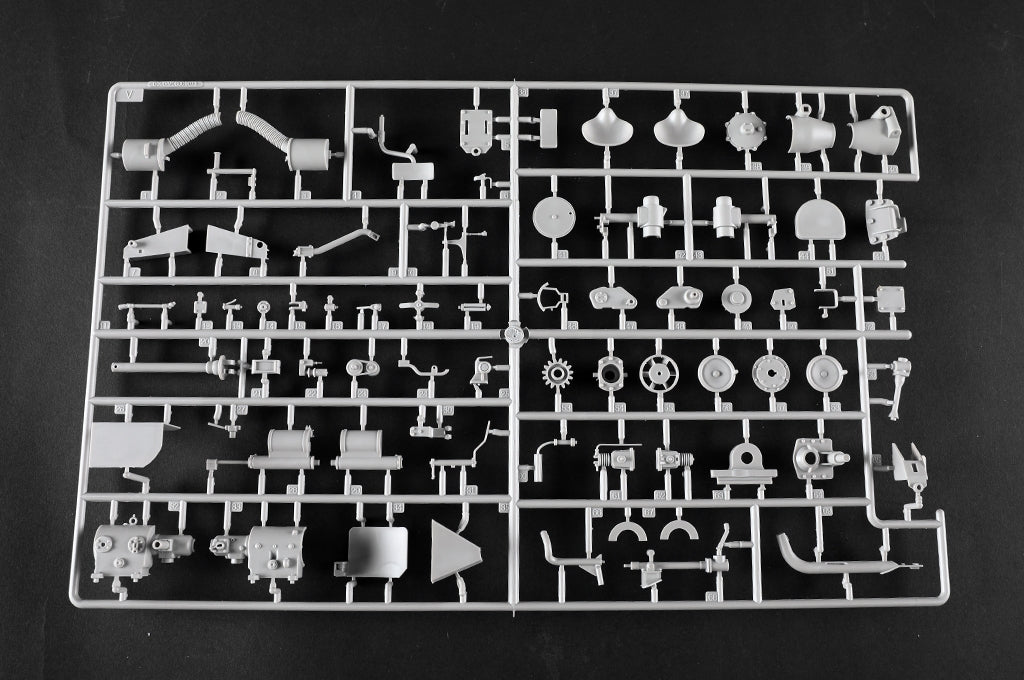 Trumpeter 00948 German Tiger II Heavy Tank - Porsche Turret Early Production 1/16 – Bild 45
