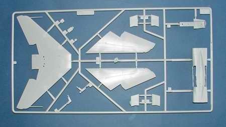 Trumpeter 01605 North American F-107A Ultra Sabre 1/72 – imagen 3