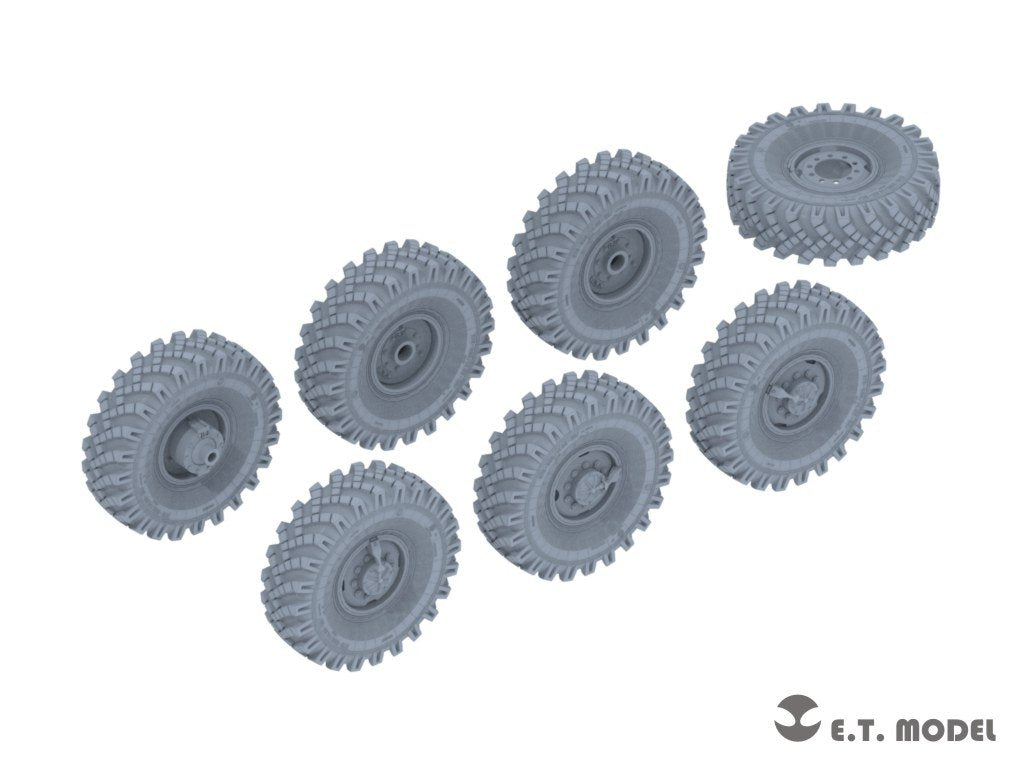 Roues lestées pour camion russe URAL-4320 (impression 3D) ET Model P35-116, compatibles avec la maquette TRUMPETER au 1/35
