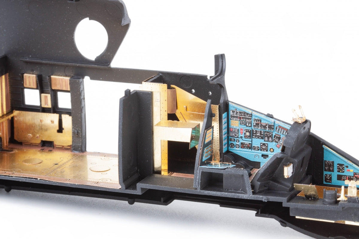Eduard 481151 Mi-24P cargo interior TRUMPETER 1/48 – Bild 4
