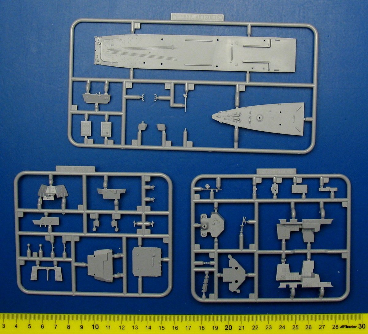 Aoshima 00817 Fuyuzuki 1/700 – zdjęcie 8
