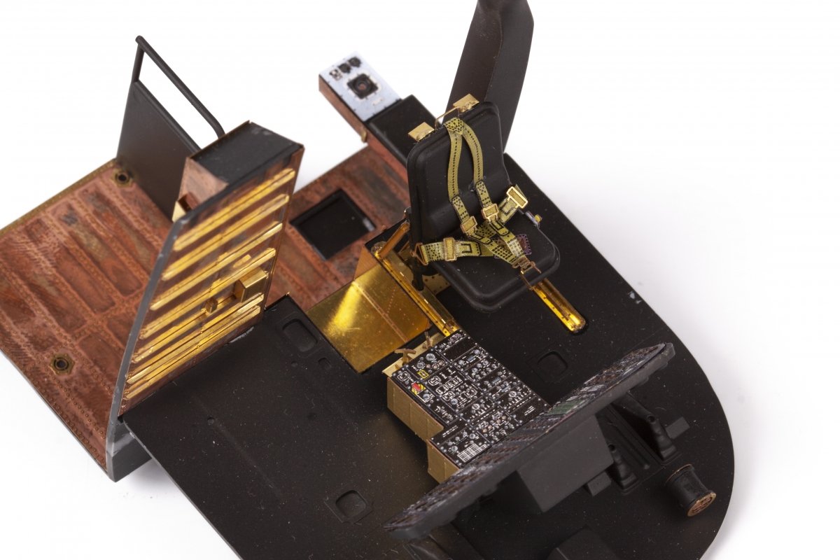 Eduard 33347 CH-54A ICM 1/32 – immagine 3