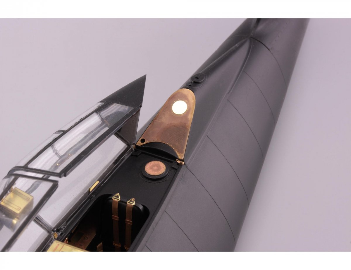 Eduard BIG3373 Me 262B-1 REVELL 1/32 – imagen 2